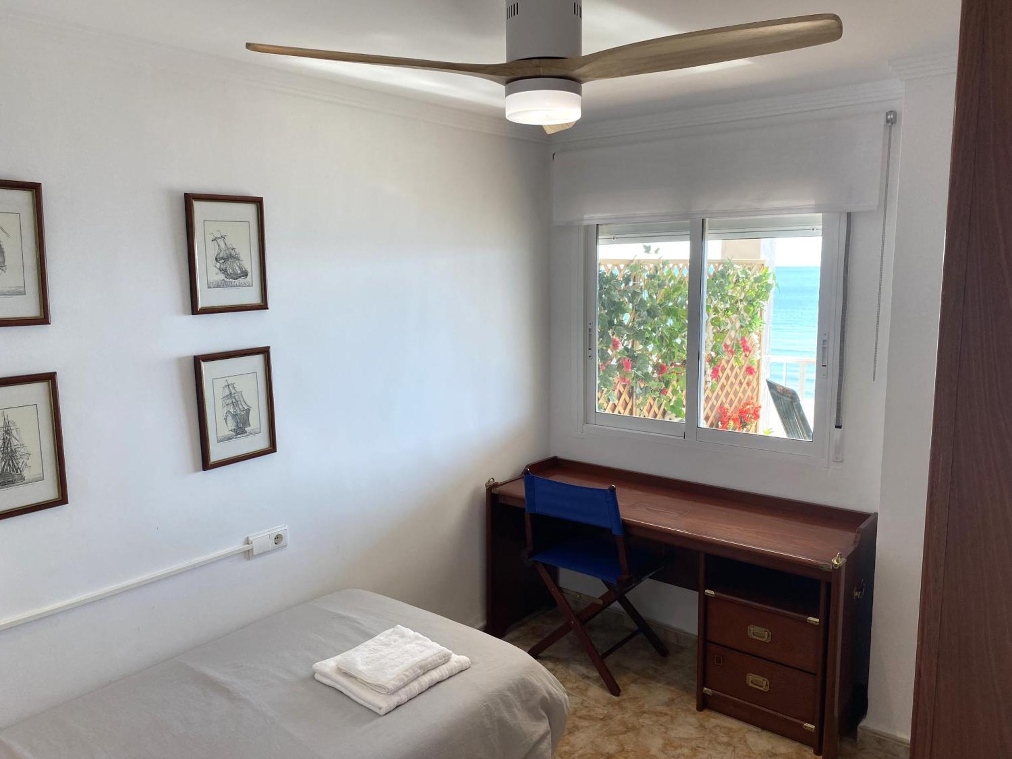 Beachfront And Renovated Apartment Cullera Exterior photo